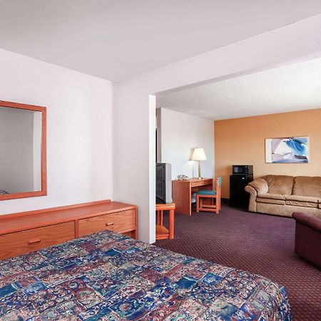 Travelodge By Wyndham Deer Lodge Montana Exterior photo