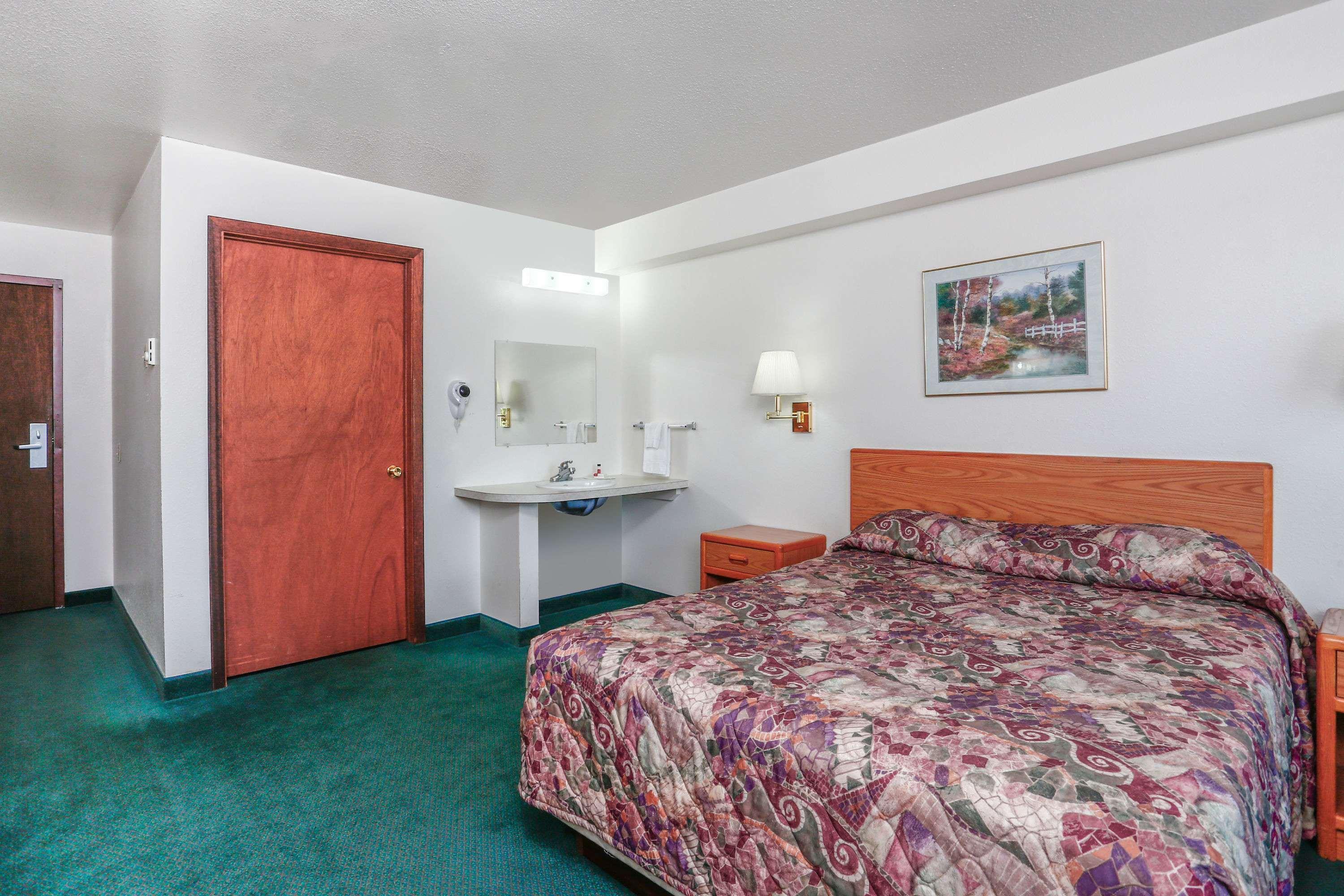 Travelodge By Wyndham Deer Lodge Montana Exterior photo