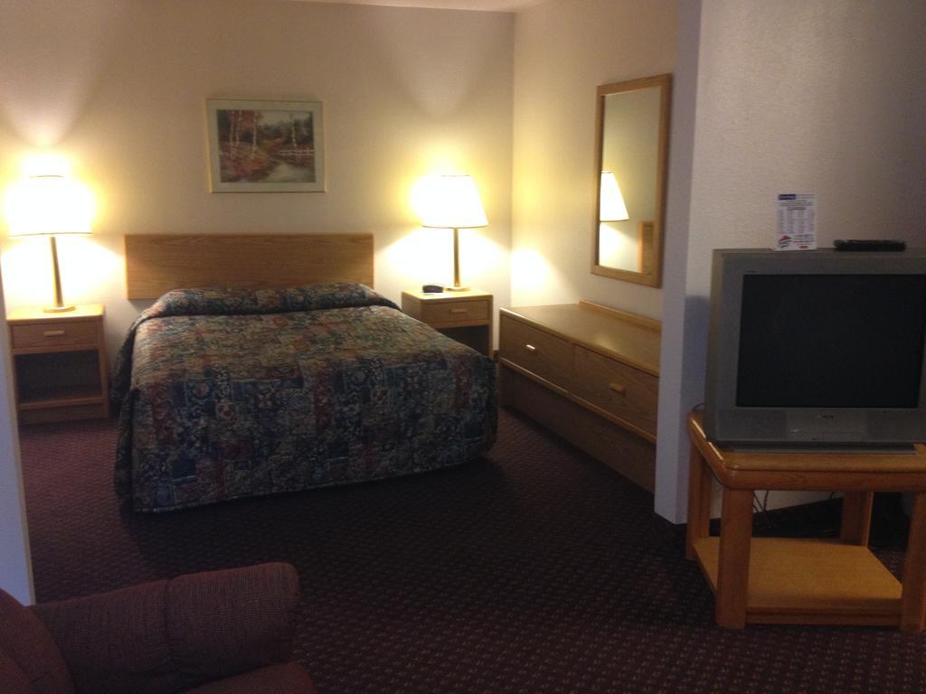 Travelodge By Wyndham Deer Lodge Montana Exterior photo